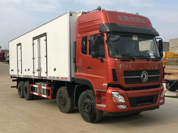 東風(fēng)天龍前四后八9.4米冷藏車(chē)